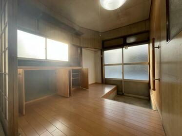 imgi_127_1939163083_373x280