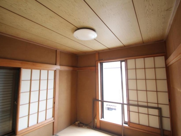 imgi_12_20303010_0006