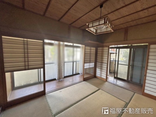 imgi_16_75712842_0009