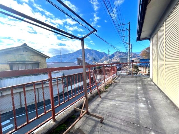 imgi_16_79077409_0017