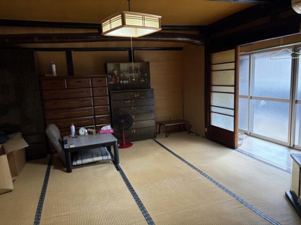 imgi_46_1830006306_640x480