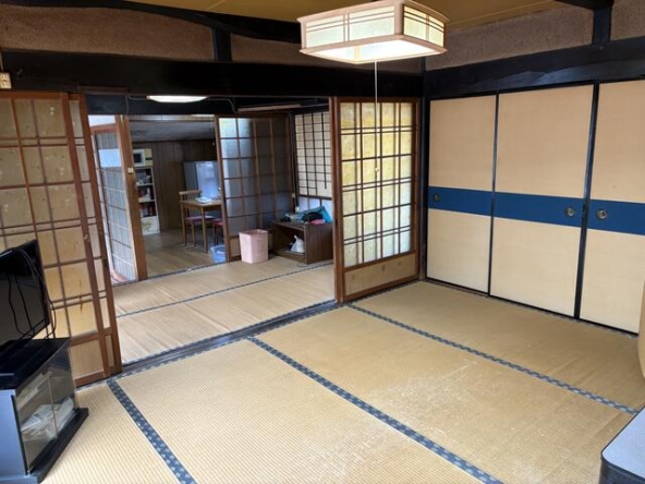 imgi_47_1830006601_640x480