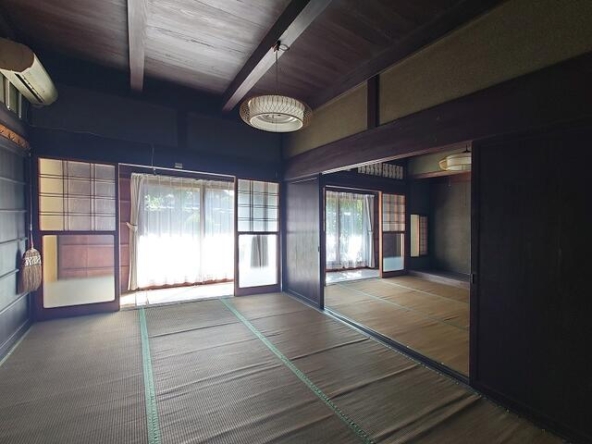 imgi_51_1886810899_640x480