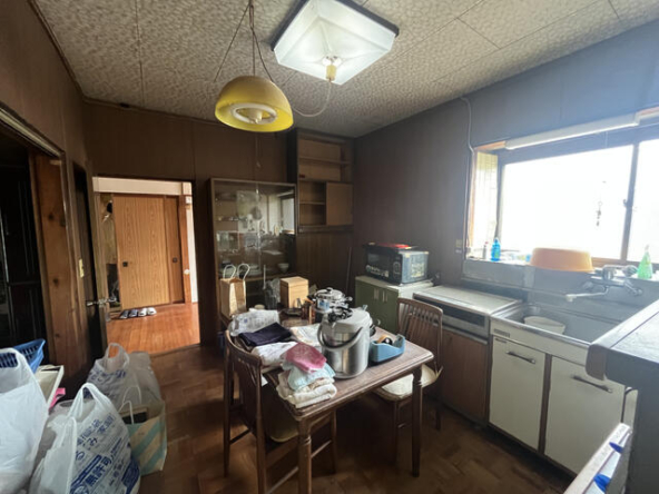 imgi_52_1943263764_640x480