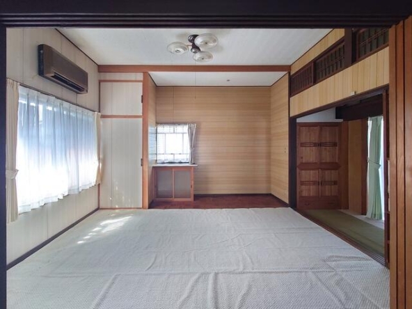 imgi_54_1886810905_640x480