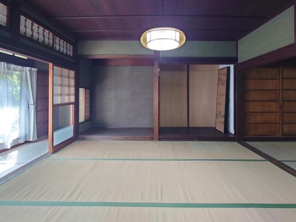 imgi_55_1886810907_640x480