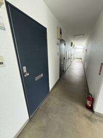 imgi_60_1923091249_210x280