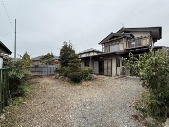 imgi_60_1927061626_600x450