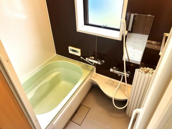 imgi_68_1916399504_640x480