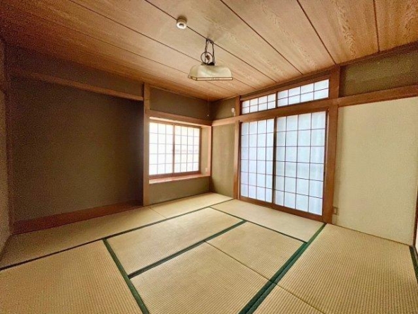 imgi_9_77788160_0009