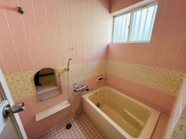 imgi_9_78715672_0004