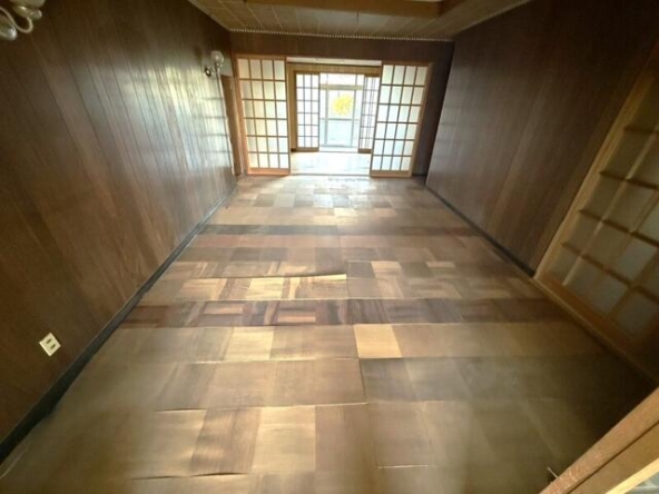 imgi_113_1939708993_640x480