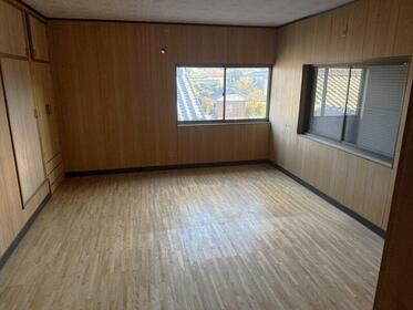 imgi_116_1939708996_373x280