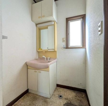 imgi_11_20303298_0011