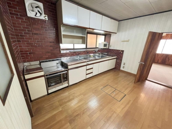 imgi_11_20348089_0009