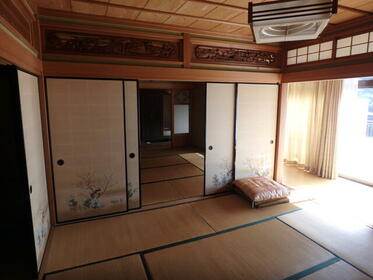 imgi_122_1917704596_373x280