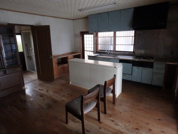 imgi_124_1917704623_640x480