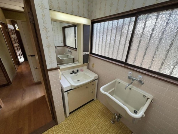 imgi_12_20348089_0010