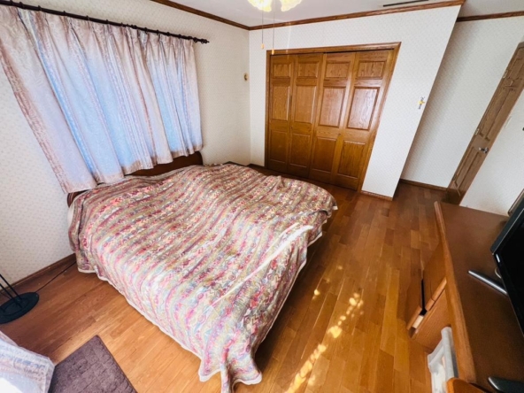 imgi_14_79118837_0033