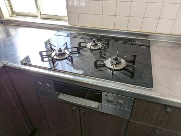 imgi_20_20303298_0008