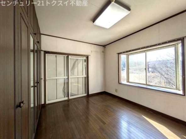 imgi_21_20303298_0017