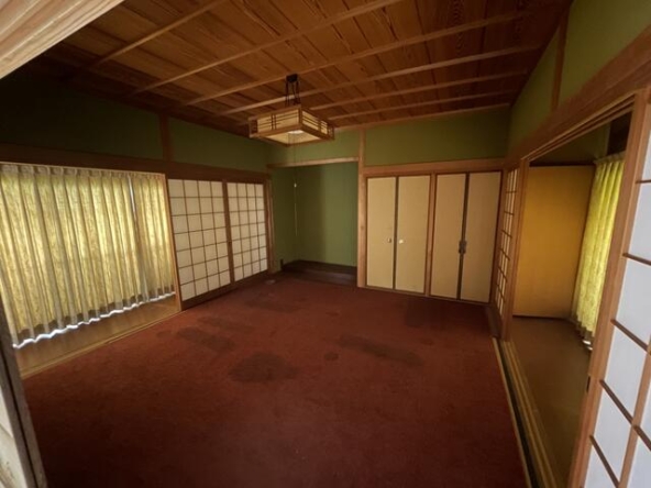 imgi_50_1714835597_640x480