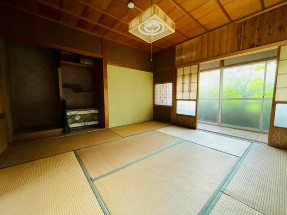 imgi_58_1915751078_640x480