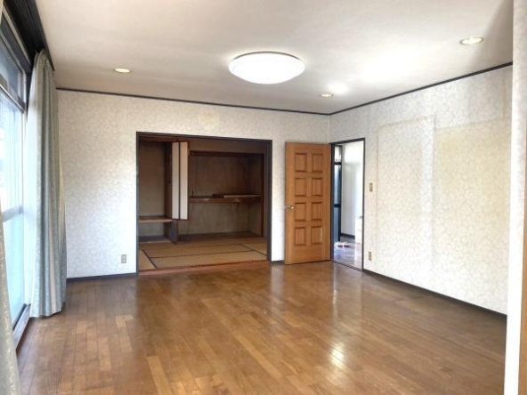 imgi_6_20111051_0004