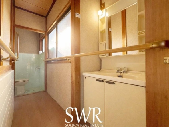 imgi_6_20209392_0004