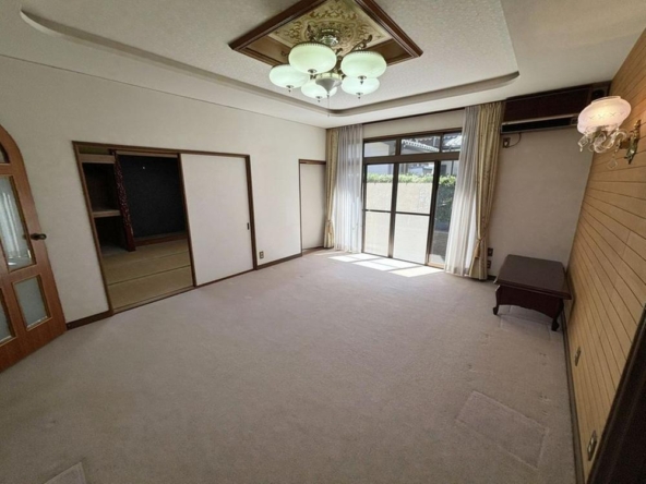 imgi_6_20348089_0004