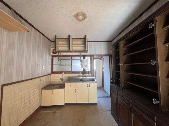 imgi_8_20215774_0008