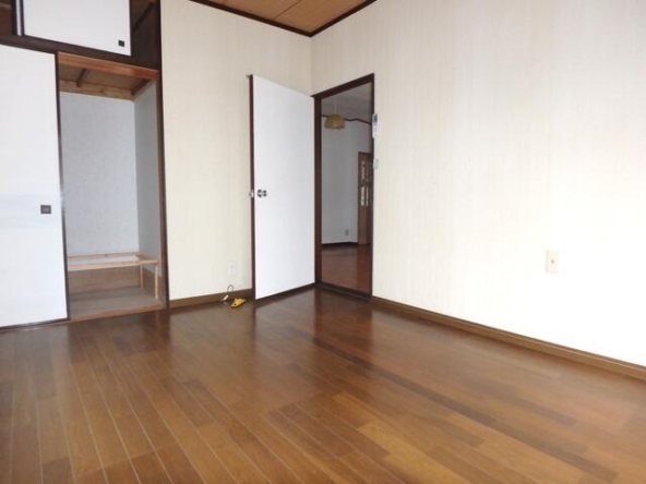 imgi_8_78423477_0004