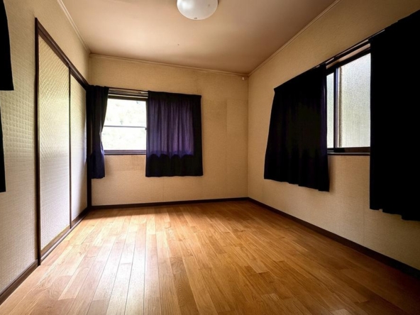 imgi_9_78491461_0015