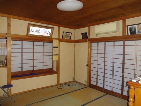 imgi_106_1927197907_640x480