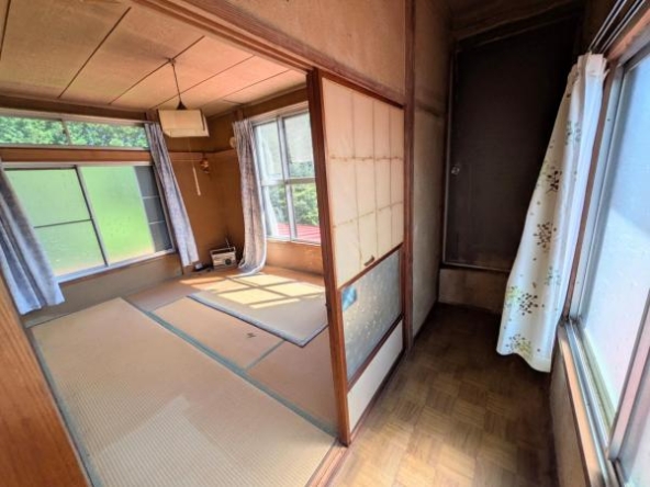 imgi_107_1906487561_600x450