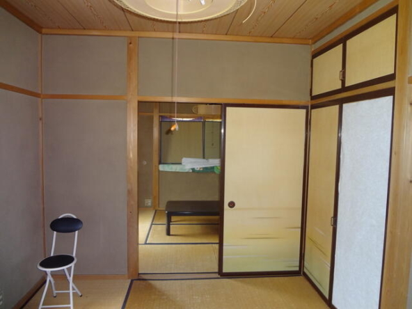 imgi_108_1923590909_640x480