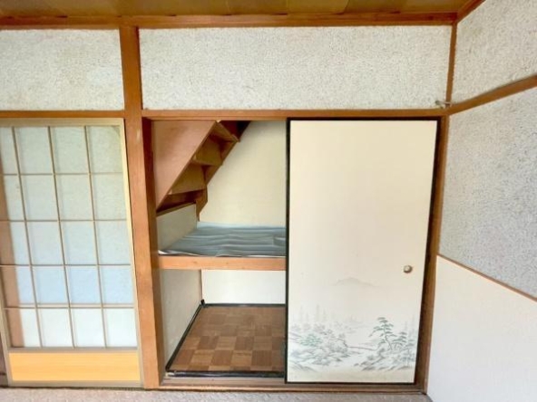 imgi_10_77778797_0008