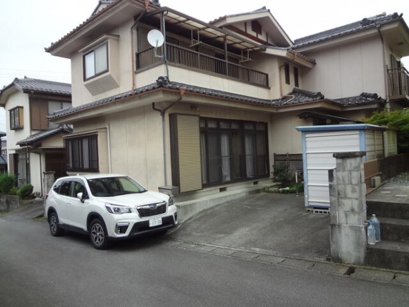 imgi_110_1923590228_640x480