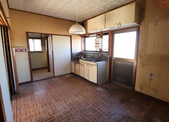 imgi_115_1947740729_640x427