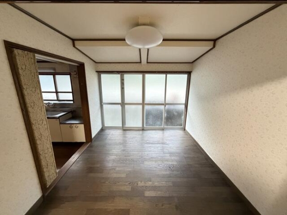 imgi_118_1934095477_640x480