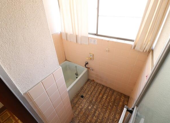 imgi_122_1947740749_640x427