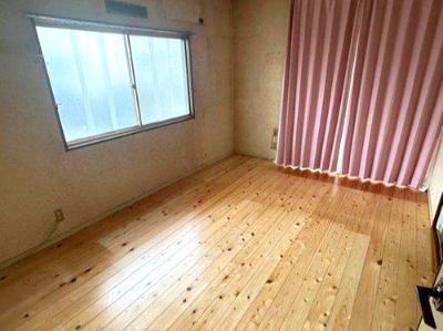 imgi_13_77716966_0032