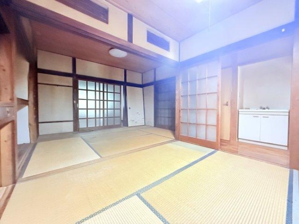 imgi_15_20562244_0008