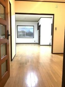 imgi_18_1814249016_210x280