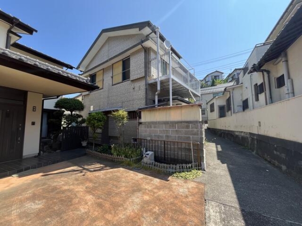 imgi_47_1924289782_640x480