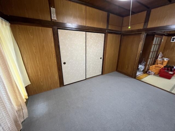 imgi_50_1924289796_640x480