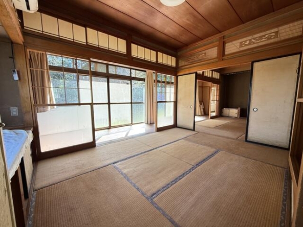 imgi_51_1975266614_640x480