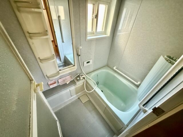 imgi_53_1835583715_640x480