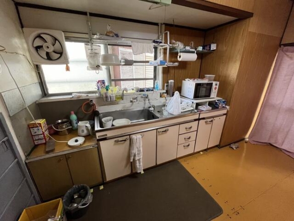 imgi_53_1924289811_640x480