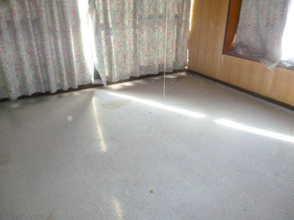 imgi_54_1955929713_640x480